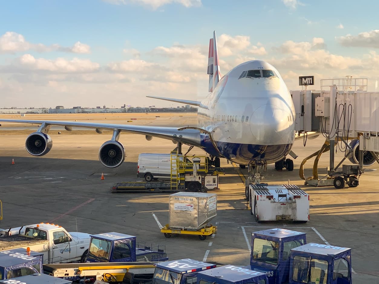 Aereo cargo durante il caricamento
